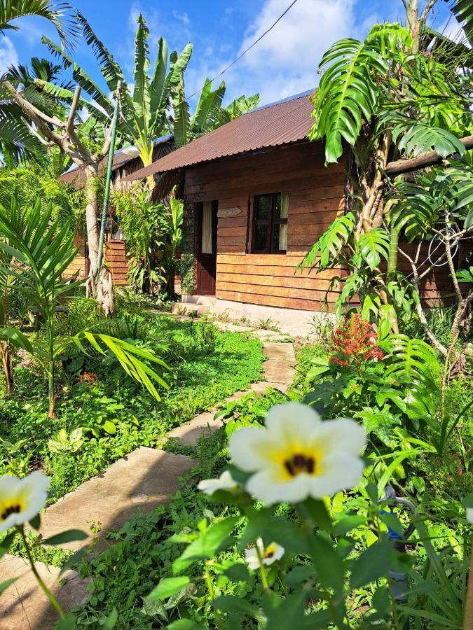 Happy Farm Tien Giang Homestay Mỹ Tho Exterior foto